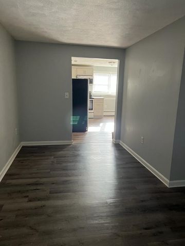422 Smithfield Avenue 1, Pawtucket, RI 02860
