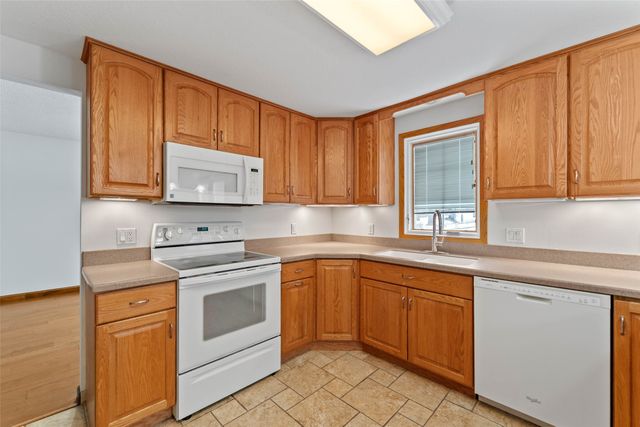 2205 Vermillion Lane, Marshalltown, IA 50158