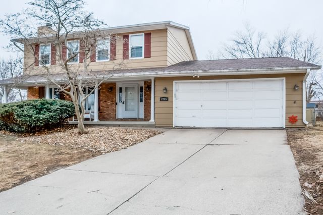 2205 Vermillion Lane, Marshalltown, IA 50158