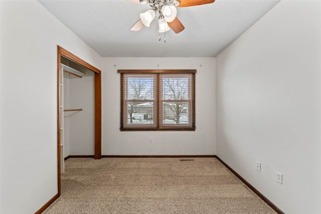 2205 Vermillion Lane, Marshalltown, IA 50158