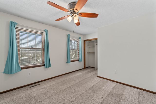 2205 Vermillion Lane, Marshalltown, IA 50158