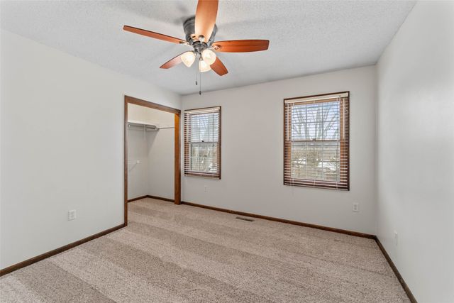 2205 Vermillion Lane, Marshalltown, IA 50158