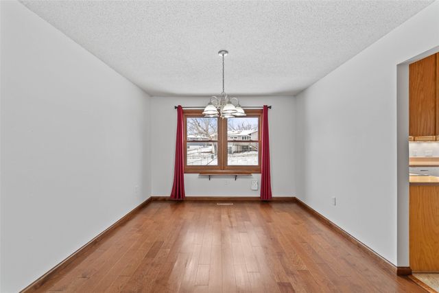 2205 Vermillion Lane, Marshalltown, IA 50158