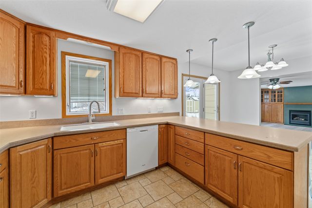 2205 Vermillion Lane, Marshalltown, IA 50158