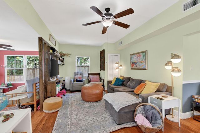 1224 N K St, Lake Worth, FL 33460