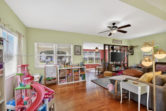 1224 N K St, Lake Worth, FL 33460