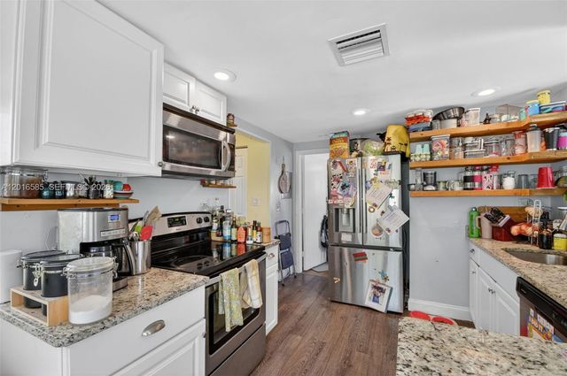 1224 N K St, Lake Worth, FL 33460
