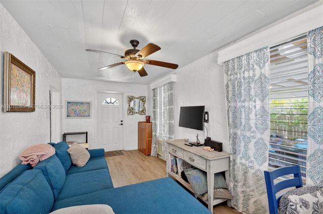 1224 N K St, Lake Worth, FL 33460