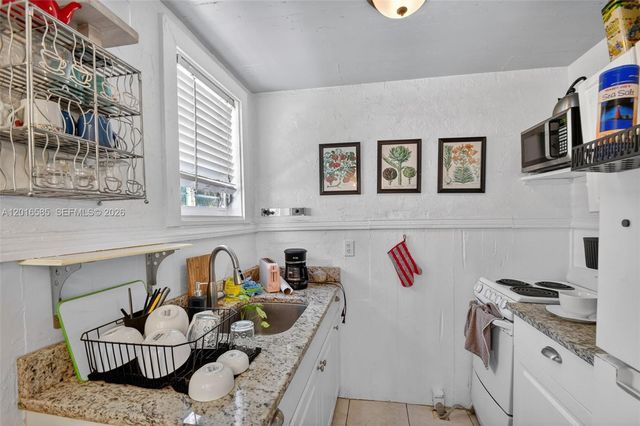 1224 N K St, Lake Worth, FL 33460