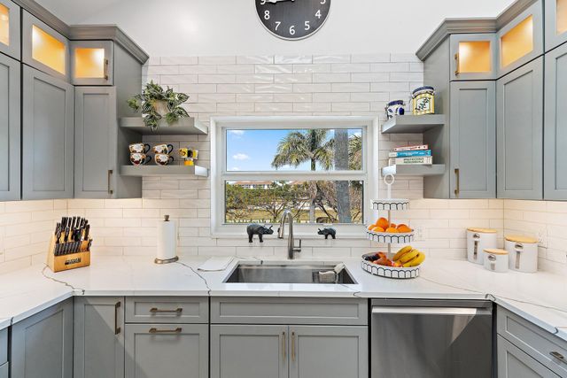 4161 S Us Highway 1 E3, Jupiter, FL 33477