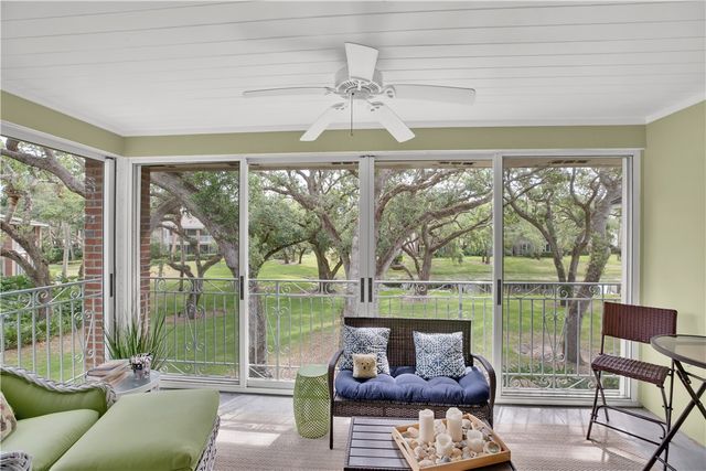 103 W Park Shores Circle 10W, Vero Beach, FL 32963
