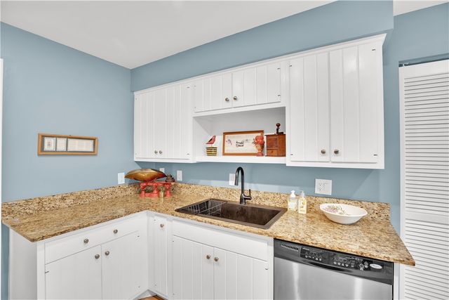 103 W Park Shores Circle 10W, Vero Beach, FL 32963