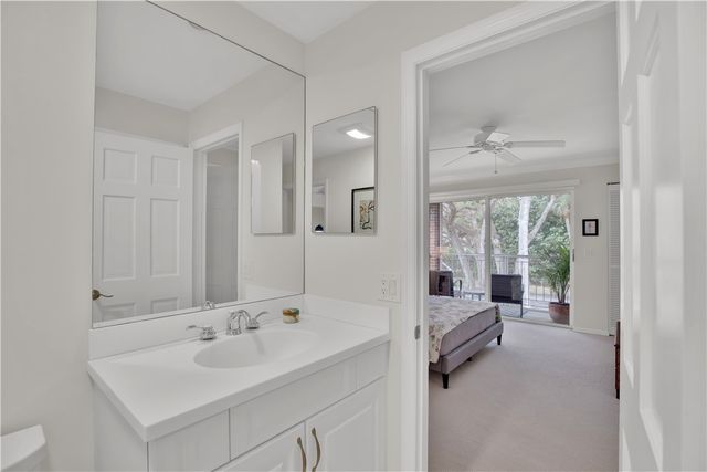 103 W Park Shores Circle 10W, Vero Beach, FL 32963