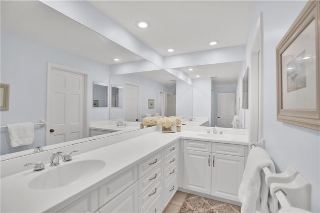 103 W Park Shores Circle 10W, Vero Beach, FL 32963
