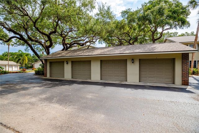 103 W Park Shores Circle 10W, Vero Beach, FL 32963
