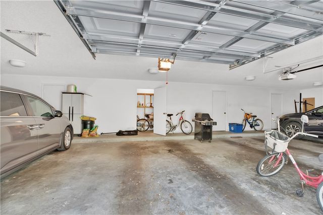 103 W Park Shores Circle 10W, Vero Beach, FL 32963