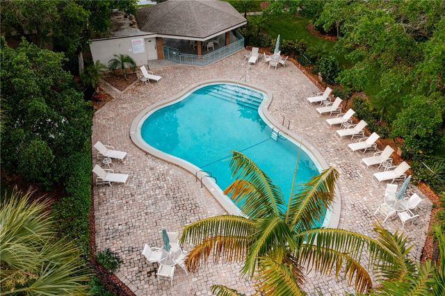 103 W Park Shores Circle 10W, Vero Beach, FL 32963
