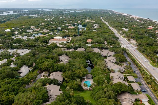 103 W Park Shores Circle 10W, Vero Beach, FL 32963