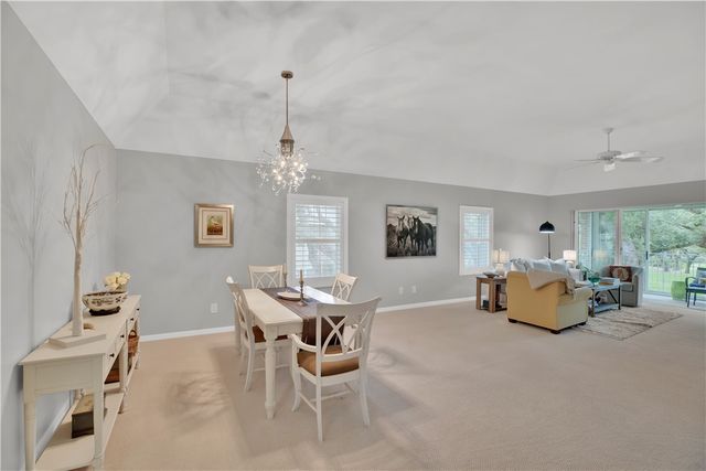 103 W Park Shores Circle 10W, Vero Beach, FL 32963