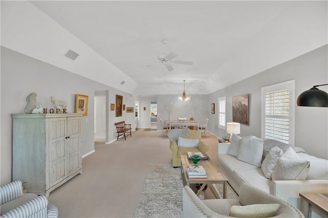 103 W Park Shores Circle 10W, Vero Beach, FL 32963