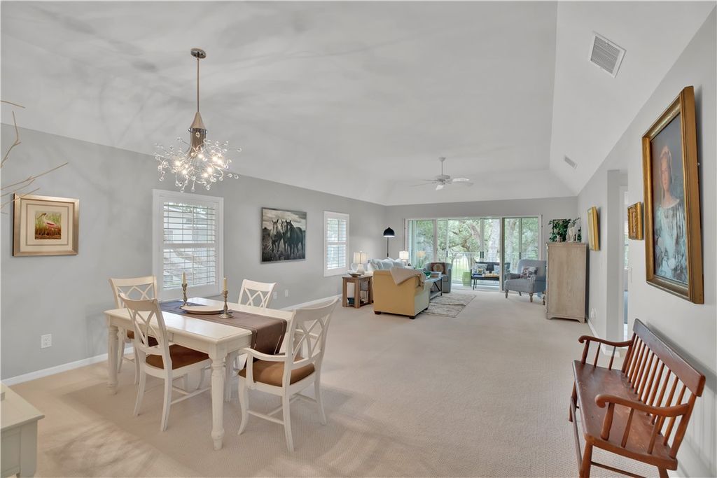 103 W Park Shores Circle 10W, Vero Beach, FL 32963