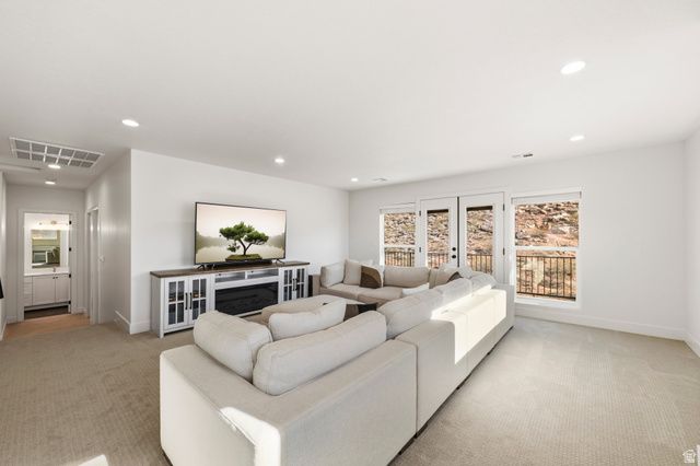 3277 S WALNUT CANYON DR, St. George, UT 84790