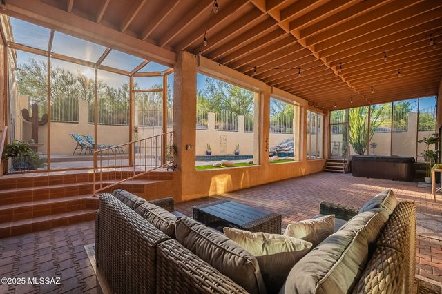 4931 N Pontatoc Road, Tucson, AZ 85718