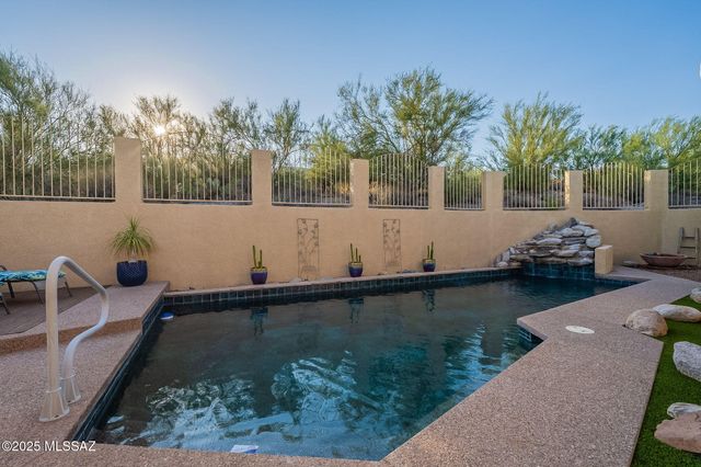 4931 N Pontatoc Road, Tucson, AZ 85718