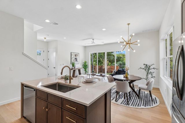 5610 Hudson ST 1, Austin, TX 78721