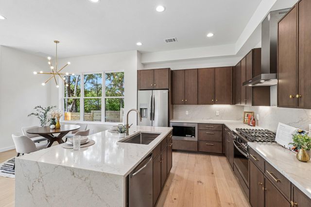5610 Hudson ST 1, Austin, TX 78721