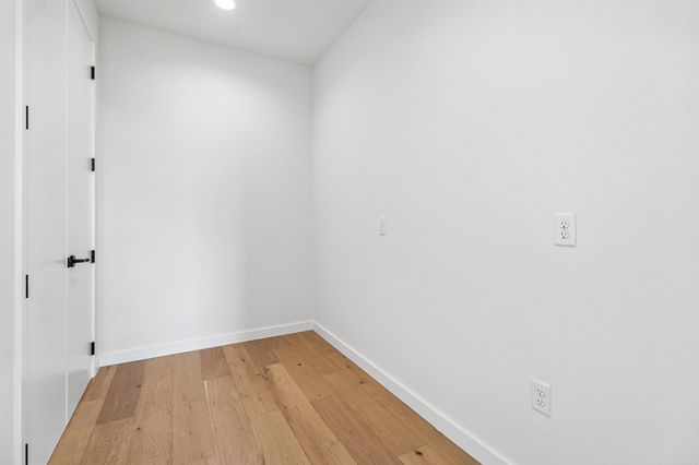5610 Hudson ST 1, Austin, TX 78721