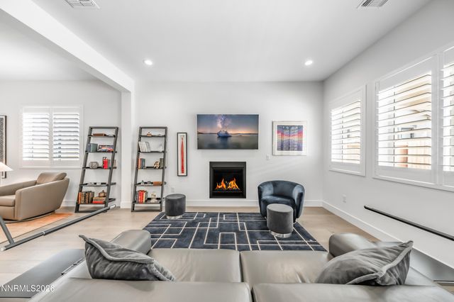 2316 Hammer Falls Drive, Reno, NV 89521