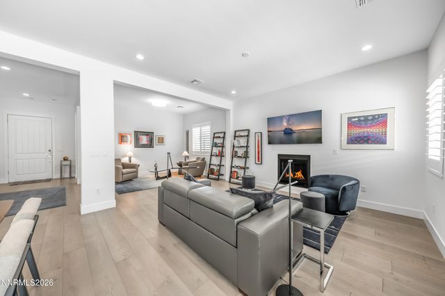 2316 Hammer Falls Drive, Reno, NV 89521