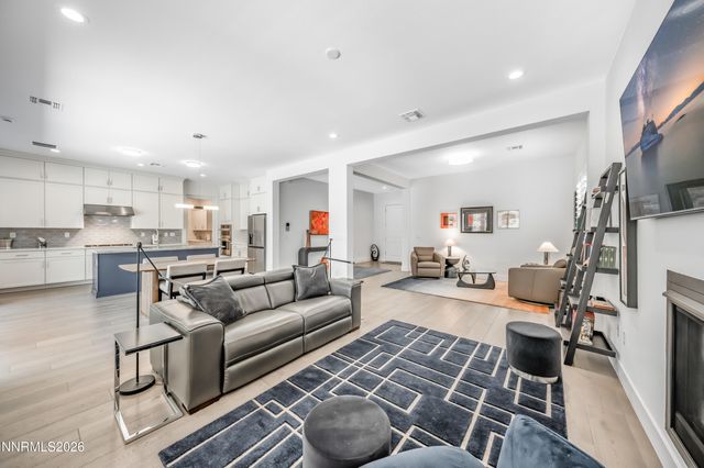 2316 Hammer Falls Drive, Reno, NV 89521