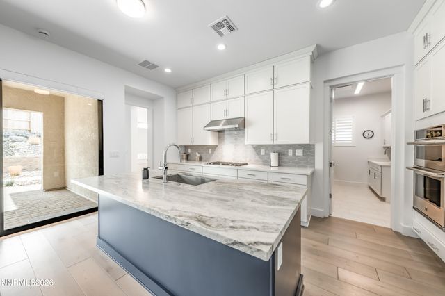 2316 Hammer Falls Drive, Reno, NV 89521