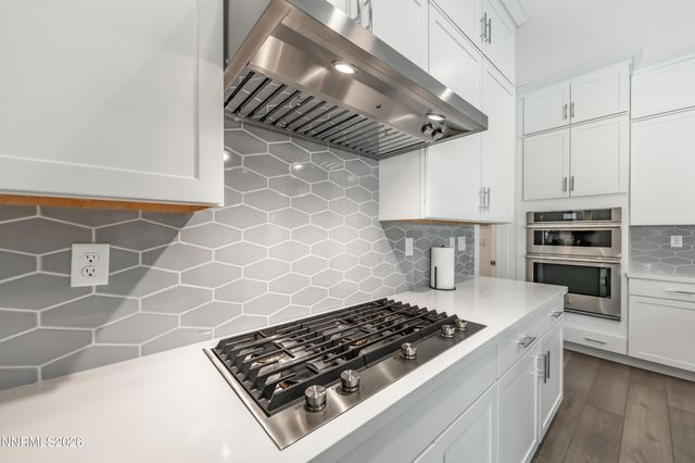 2316 Hammer Falls Drive, Reno, NV 89521