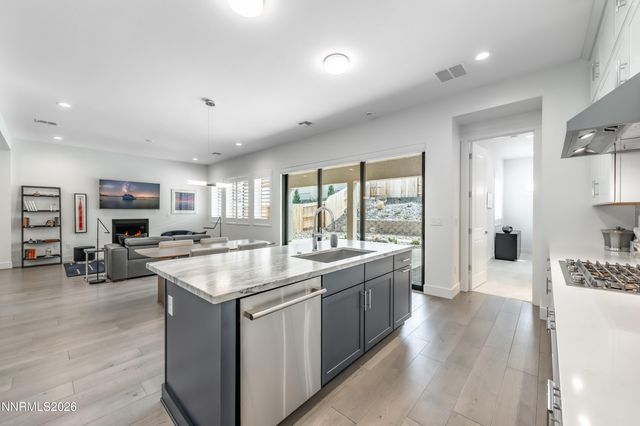 2316 Hammer Falls Drive, Reno, NV 89521