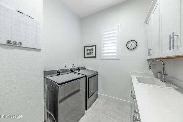 2316 Hammer Falls Drive, Reno, NV 89521