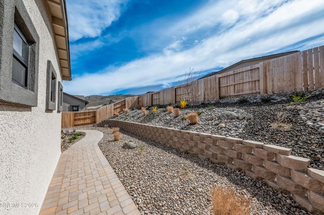 2316 Hammer Falls Drive, Reno, NV 89521