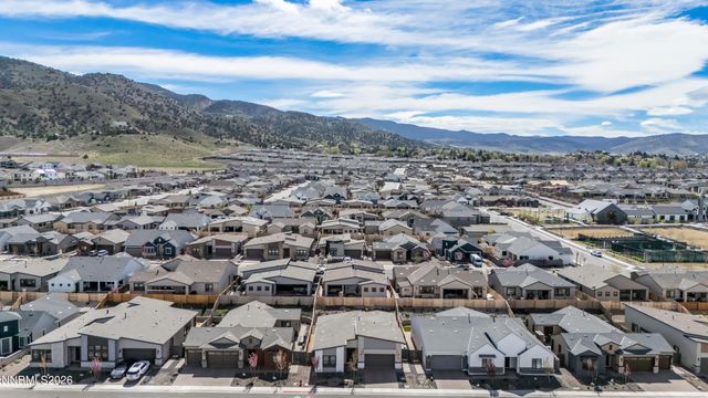 2316 Hammer Falls Drive, Reno, NV 89521