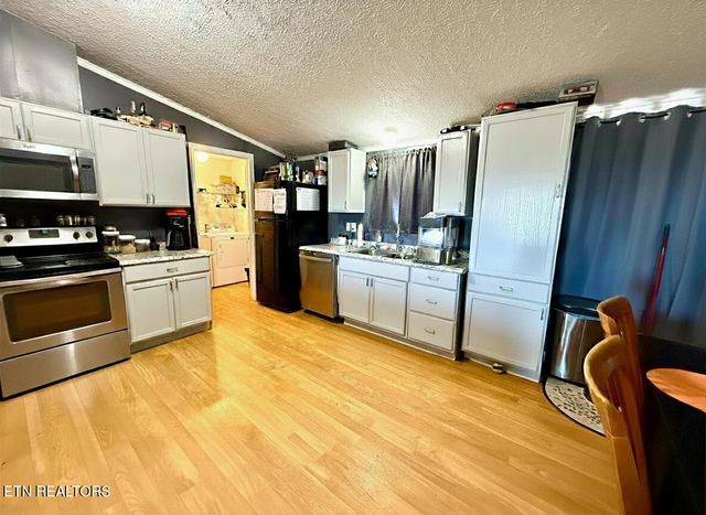 2580 Reed Springs Rd, Sweetwater, TN 37874