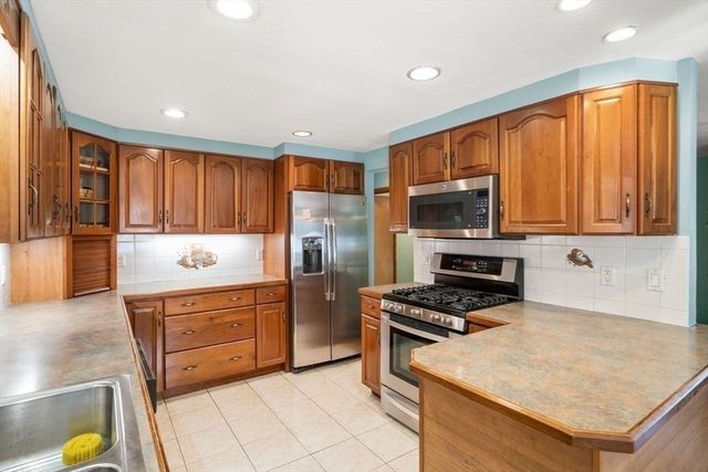 104 Spring View Drive, Lynn, MA 01904