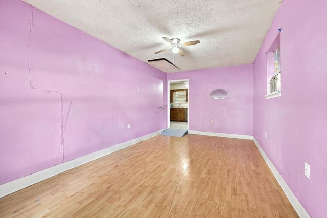 503 N College Street, Whitesboro, TX 76273