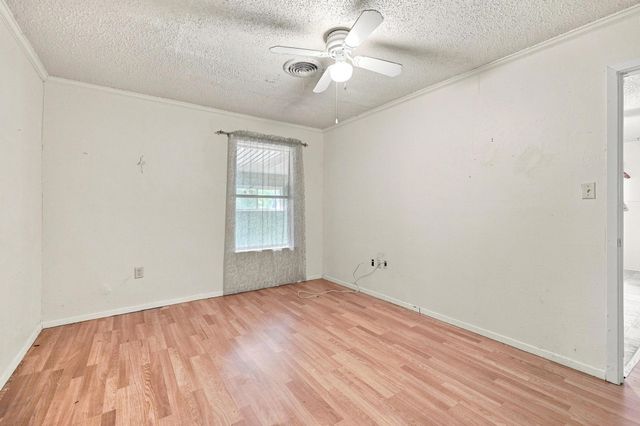 503 N College Street, Whitesboro, TX 76273