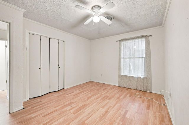 503 N College Street, Whitesboro, TX 76273
