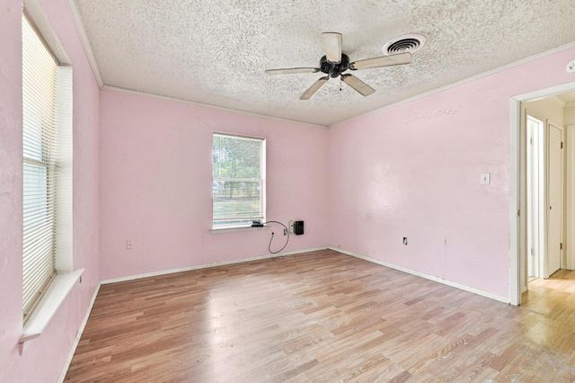 503 N College Street, Whitesboro, TX 76273
