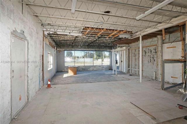 9795 NW 7th Ave, Miami, FL 33150