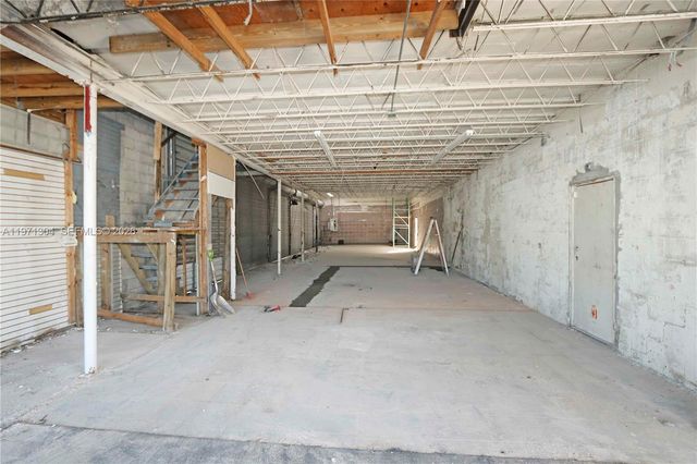 9795 NW 7th Ave, Miami, FL 33150