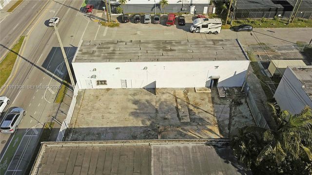 9795 NW 7th Ave, Miami, FL 33150