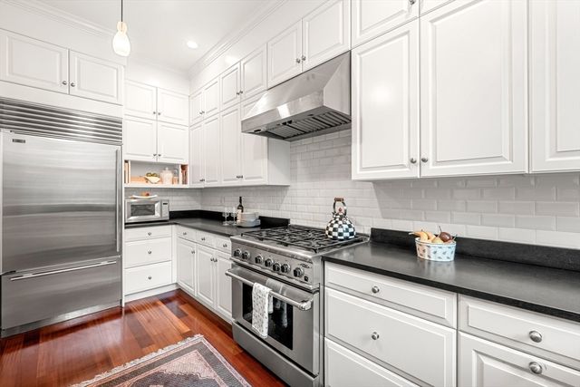 392 Marlborough St 1, Boston, MA 02115